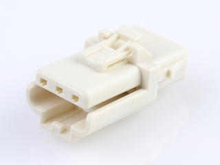 1502010013 - Ditto Hermaphroditic Crimp Housing, Positive Lock, 3 Circuit, High-Temperature, Natural