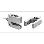 Omron-E3S-GS3E4 Photoelectric Sensors Photoelectric Sensor Light ON/Dark ON NPN 0.03m 3-Pin